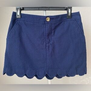 Size 2 Navy Blue Lilly Pulitzer skirt with shorts underneath with scalloped hem